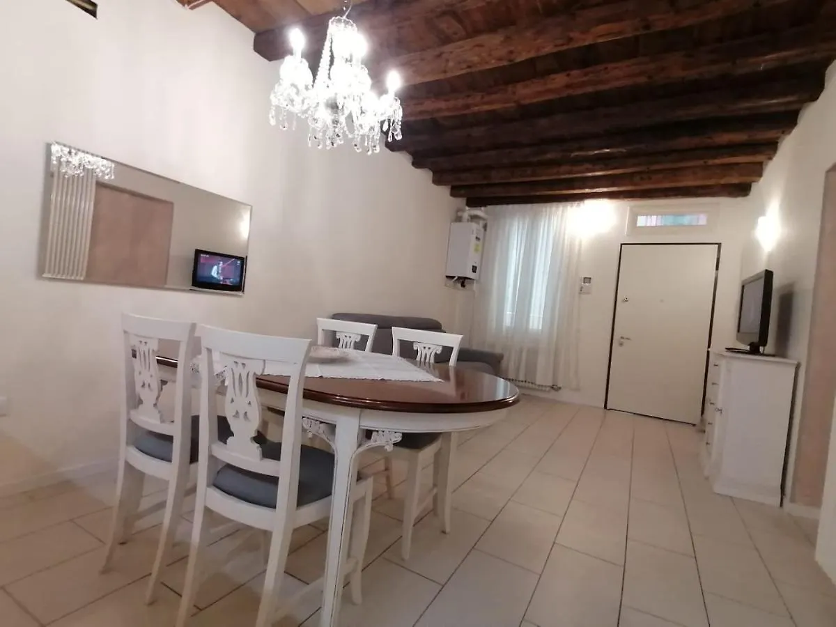 Vivere Al Ponte Vecchio Apartment Bassano del Grappa 0*,  Italy